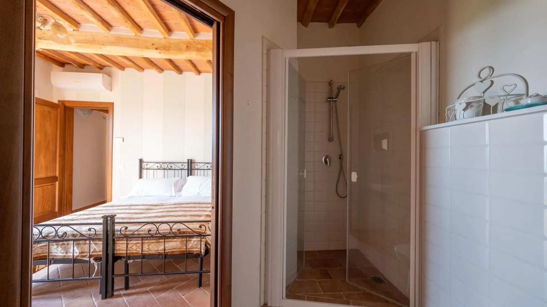 Il Leoncino Hotel Palaia 0*,  Italy