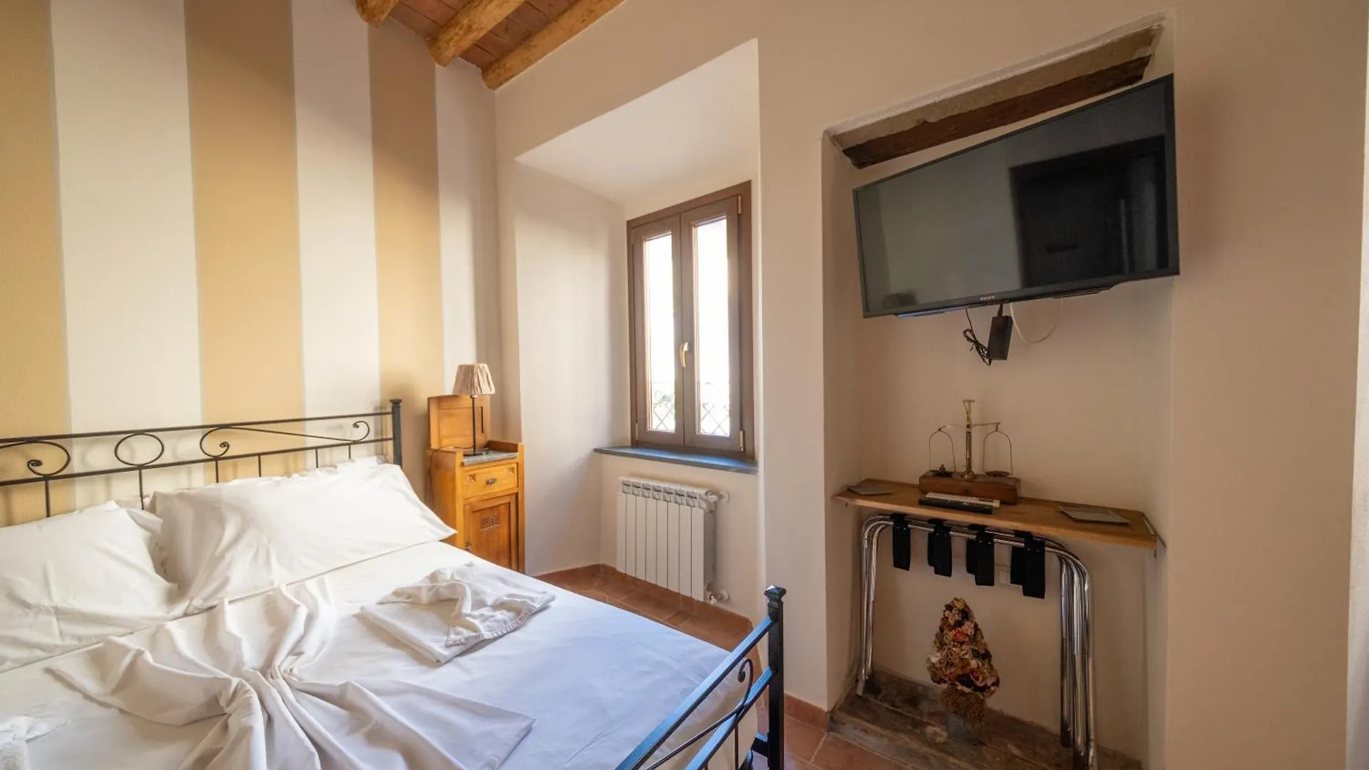 Il Leoncino Hotel Palaia 0*,  Italy